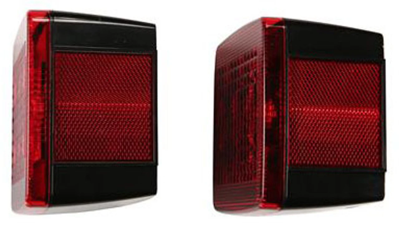 Attwood 14065-7 LED 4 In. Submersible Trailer Light Kit - Image 2